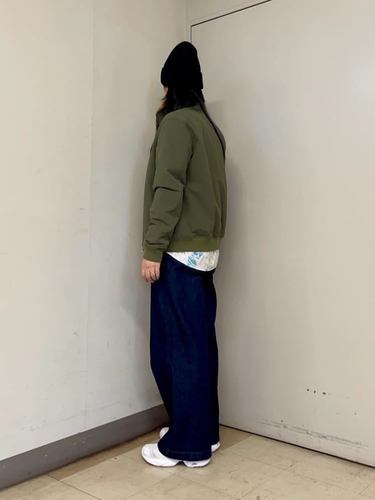 iwさんの「TAKEO KIKUCHI｜スタンドカラー ショート リブ ブルゾン」を使ったコーディネート
