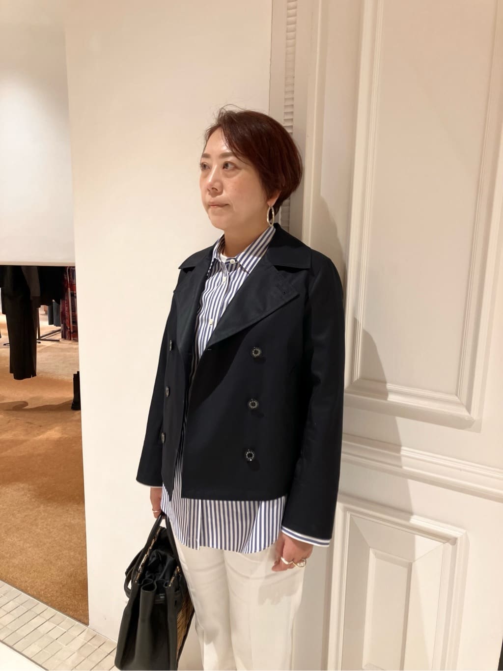 TAJIさんの「DRESSTERIOR｜【ウォッシャブル/撥水素材】Aラインショートトレンチジャケット」を使ったコーディネート