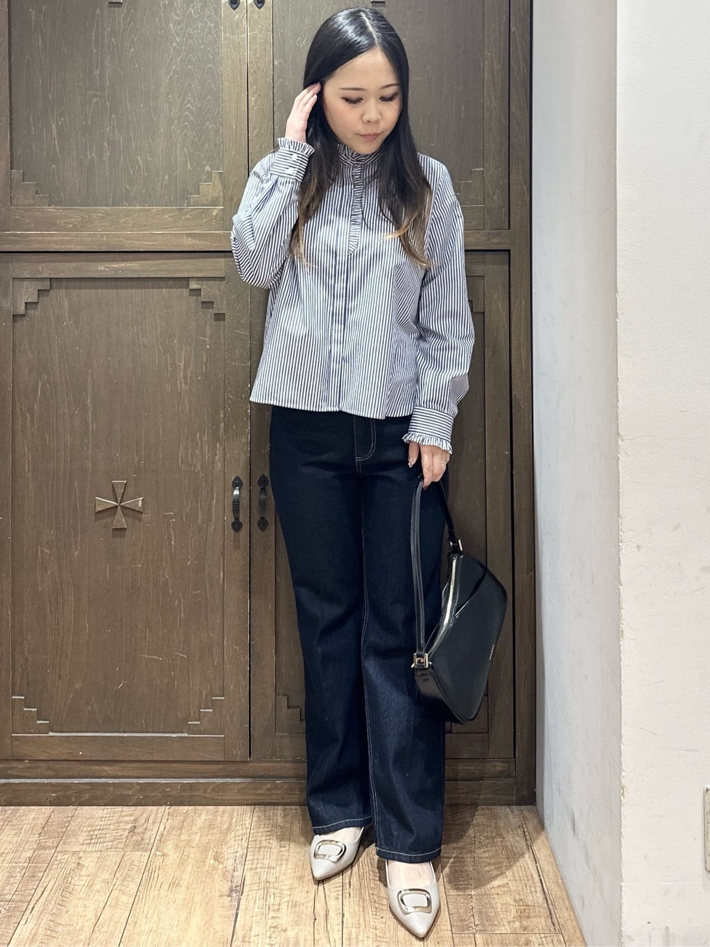 kanaさんの「index｜【植草美幸先生が指南する好印象スタイル】《丈が選べる》ストレートデニムパンツ【洗濯機洗い可】」を使ったコーディネート