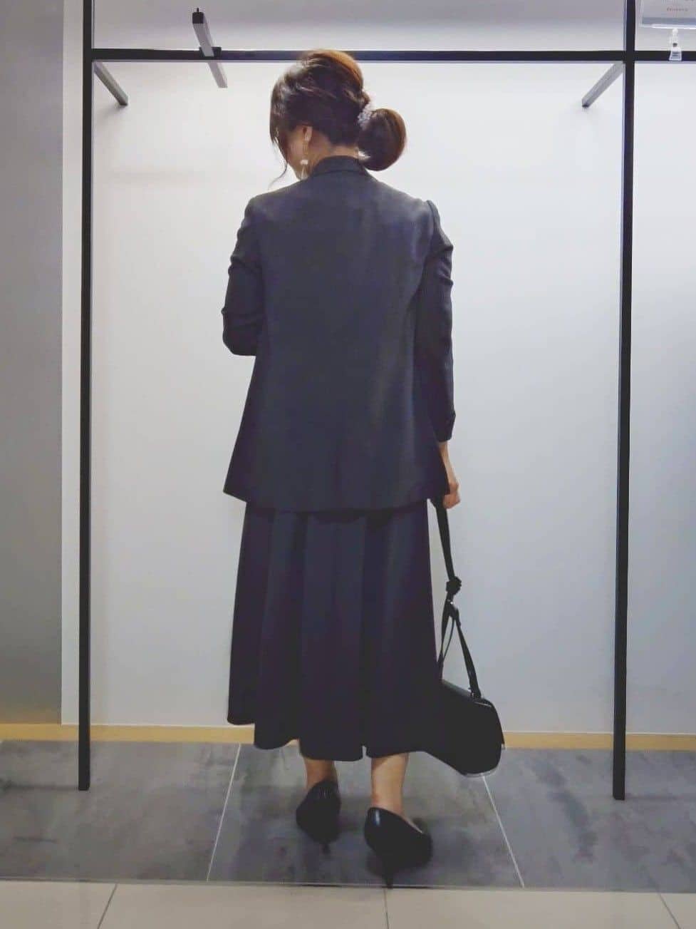 TOMOMIさんの「INDIVI｜【美シルエット】ノースリーブワンピース」を使ったコーディネート