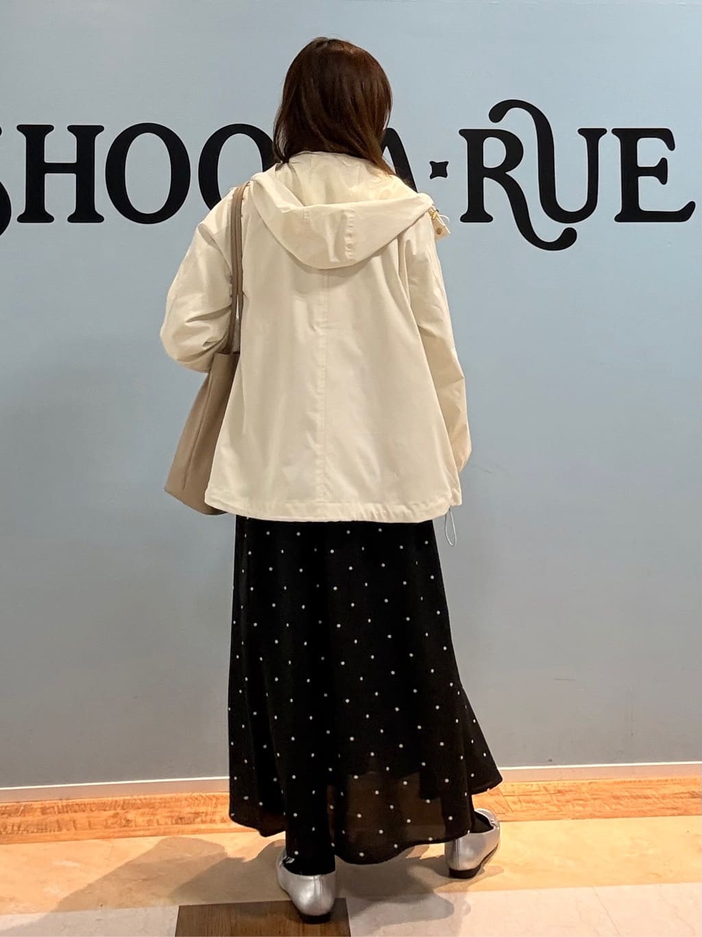 Naaatsuさんの「SHOO･LA･RUE｜【洗濯機可/S-LL】軽やかなパイピングがポイント スウェットライクニット」を使ったコーディネート