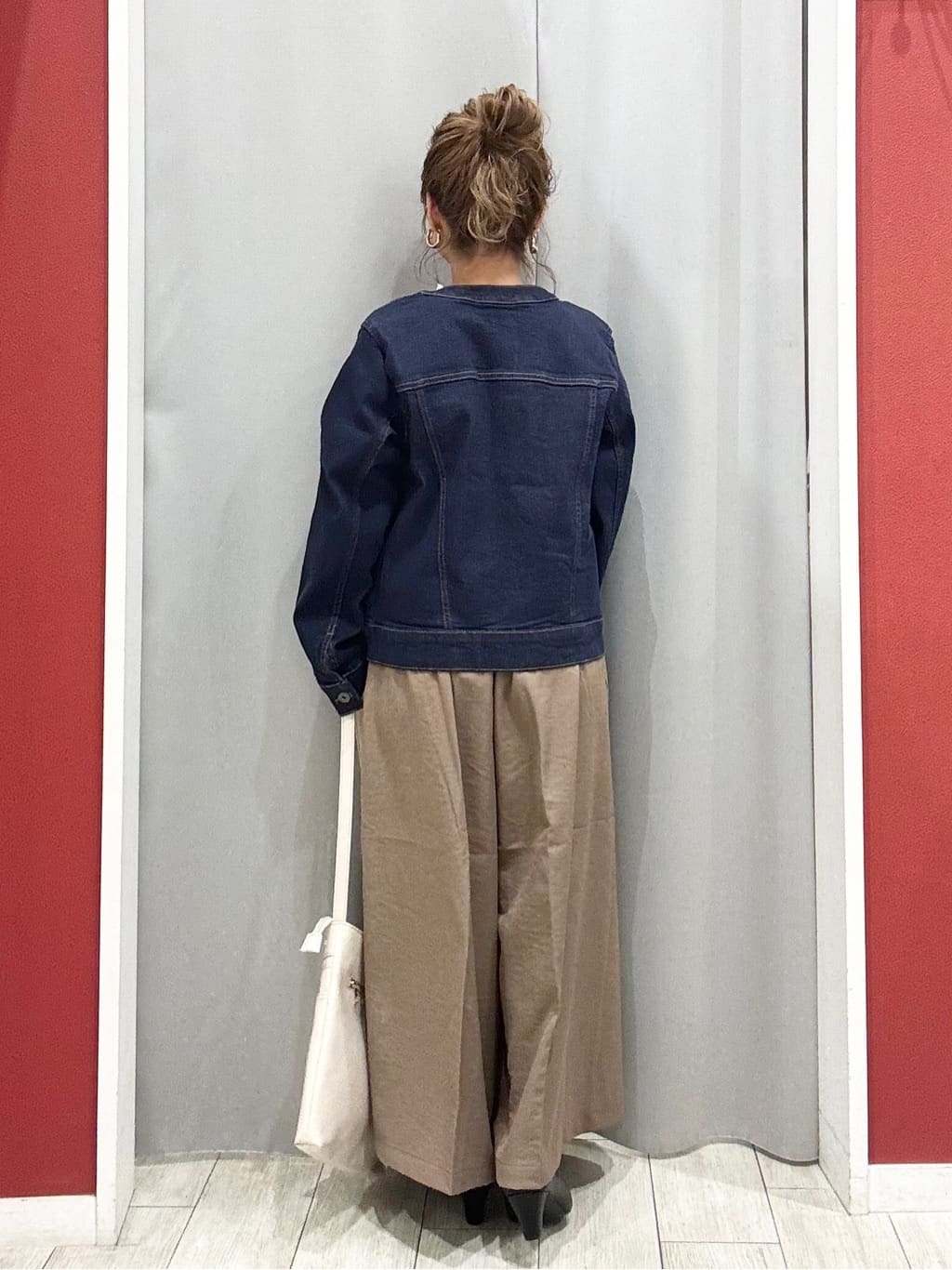 shioさんの「SHOO･LA･RUE｜【SHOO・LA・RUE DENIM/S-LL/高レビュー】大人のための ノーカラーデニムジャケット」を使ったコーディネート