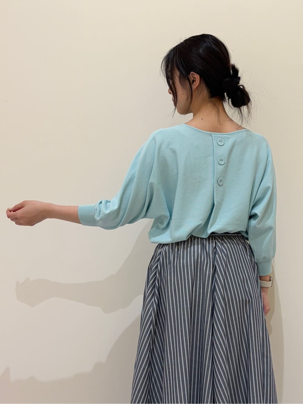 reinaさんの「Dessin｜【洗える】コットンブレンドVネックカーディガン」を使ったコーディネート