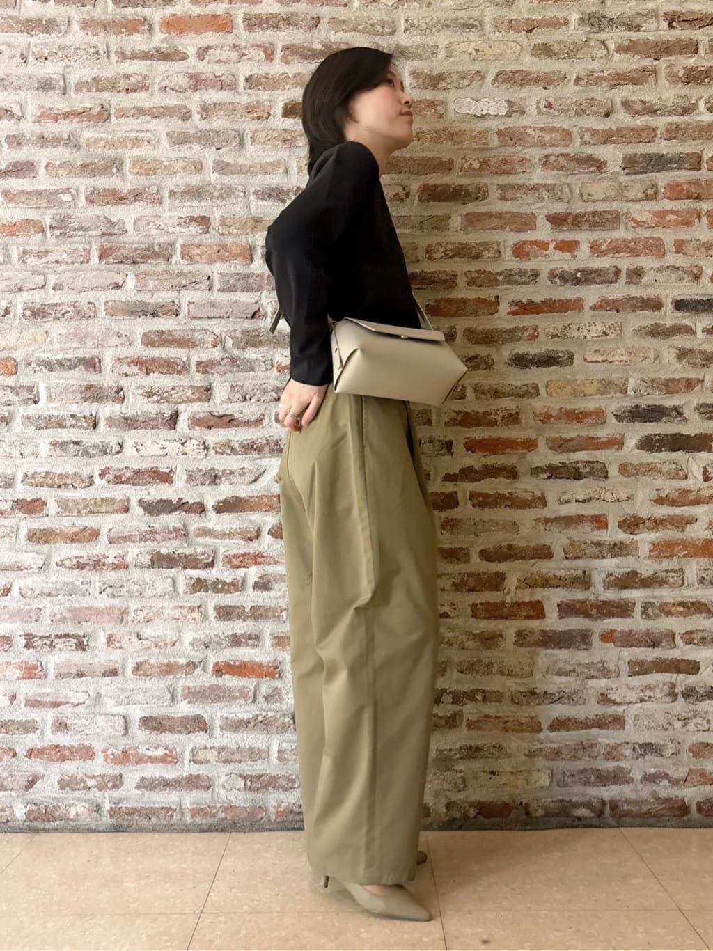 しばさんの「THE SHOP TK｜【S-XLサイズ/上品見えが叶う】Vネックニット/洗濯機OK」を使ったコーディネート