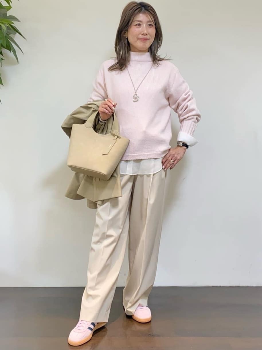 tomoさんの「UNTITLED｜【洗える】スポンディッシュ ボトルネックニット」を使ったコーディネート