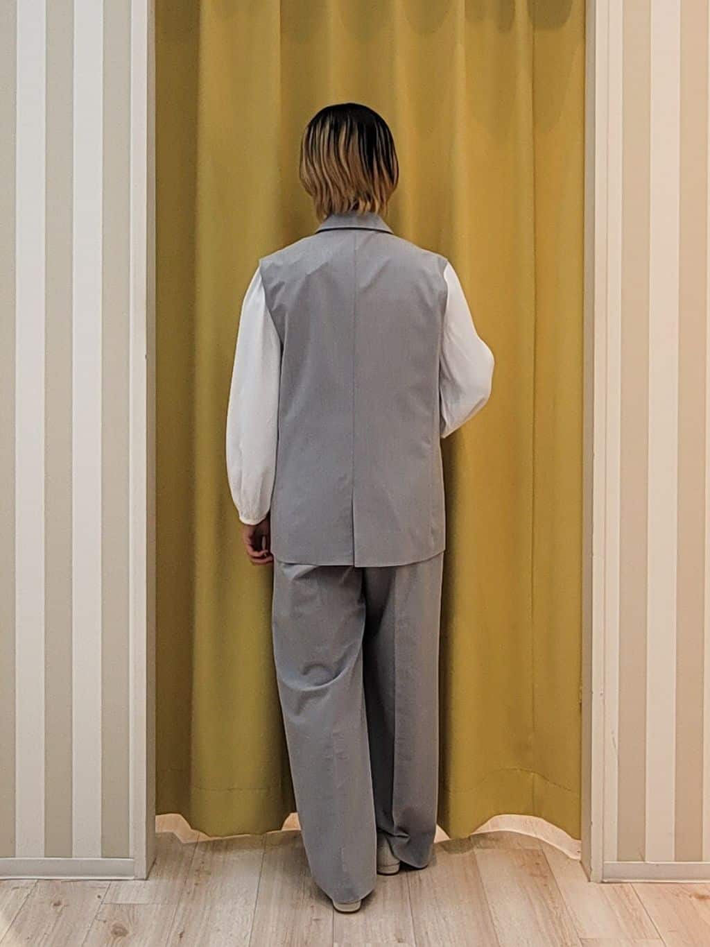 ねぎさんの「SHOO･LA･RUE｜【洗濯機可/セットアップ可】サラっと軽やか ワイドストレートパンツ」を使ったコーディネート