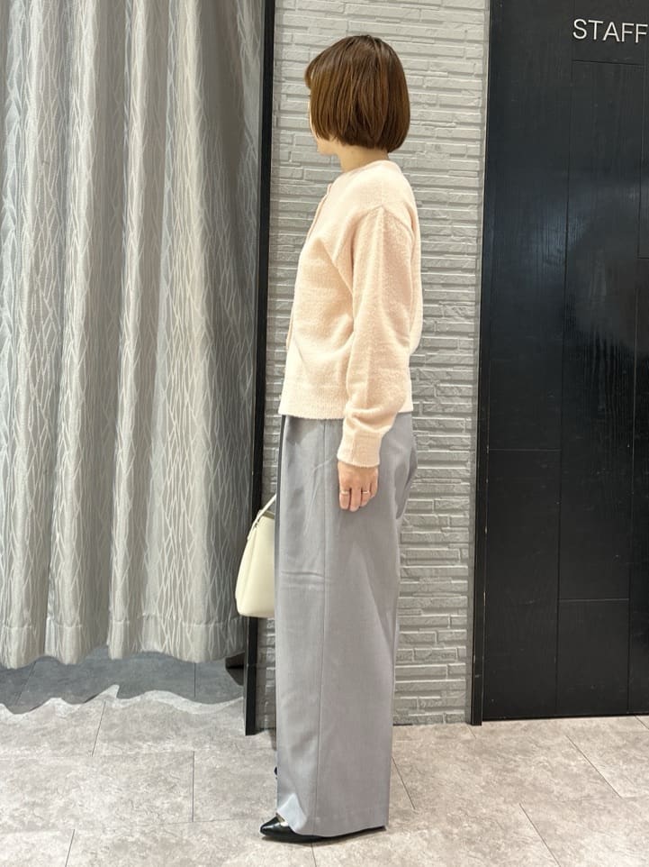 ga_riさんの「THE SHOP TK｜ふわふわミニシャギー クルーネックカーディガン」を使ったコーディネート
