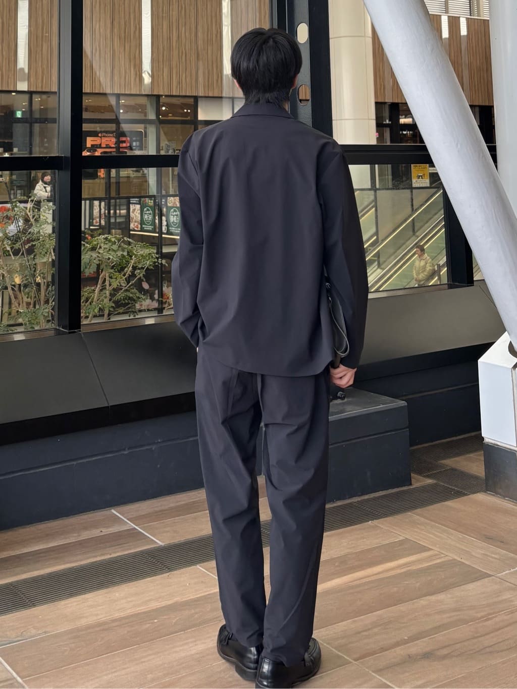 うらしーさんの「THE SHOP TK｜《KURO》コーデュラナイロン ジャケット セットアップ可／防シワ／撥水／ストレッチ」を使ったコーディネート