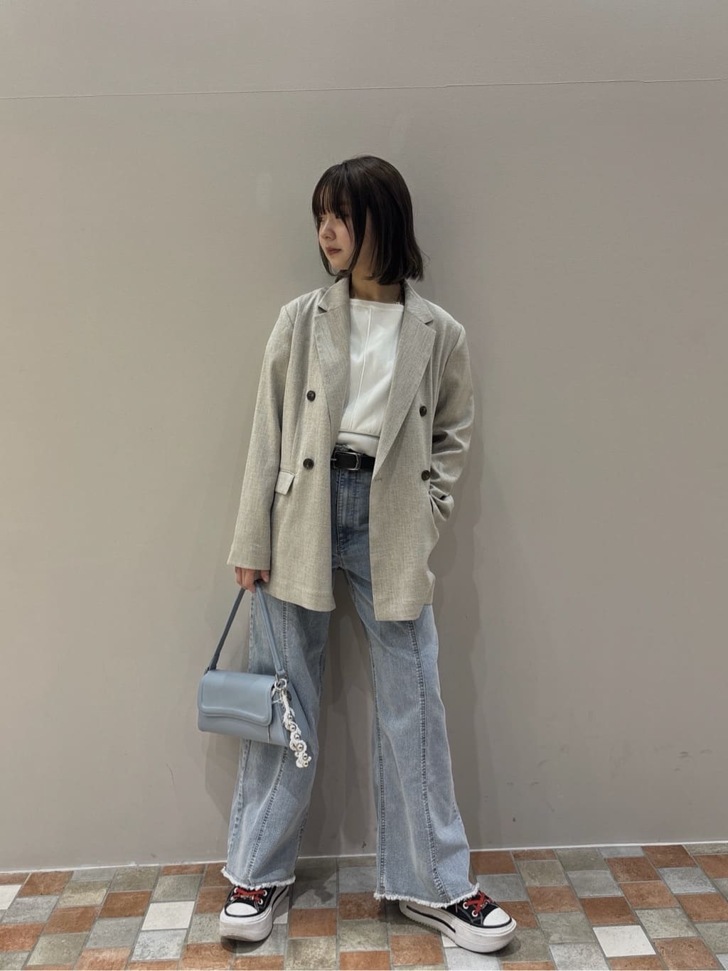 みゆさんの「INDIVI｜ダブルブレストオーバージャケット」を使ったコーディネート