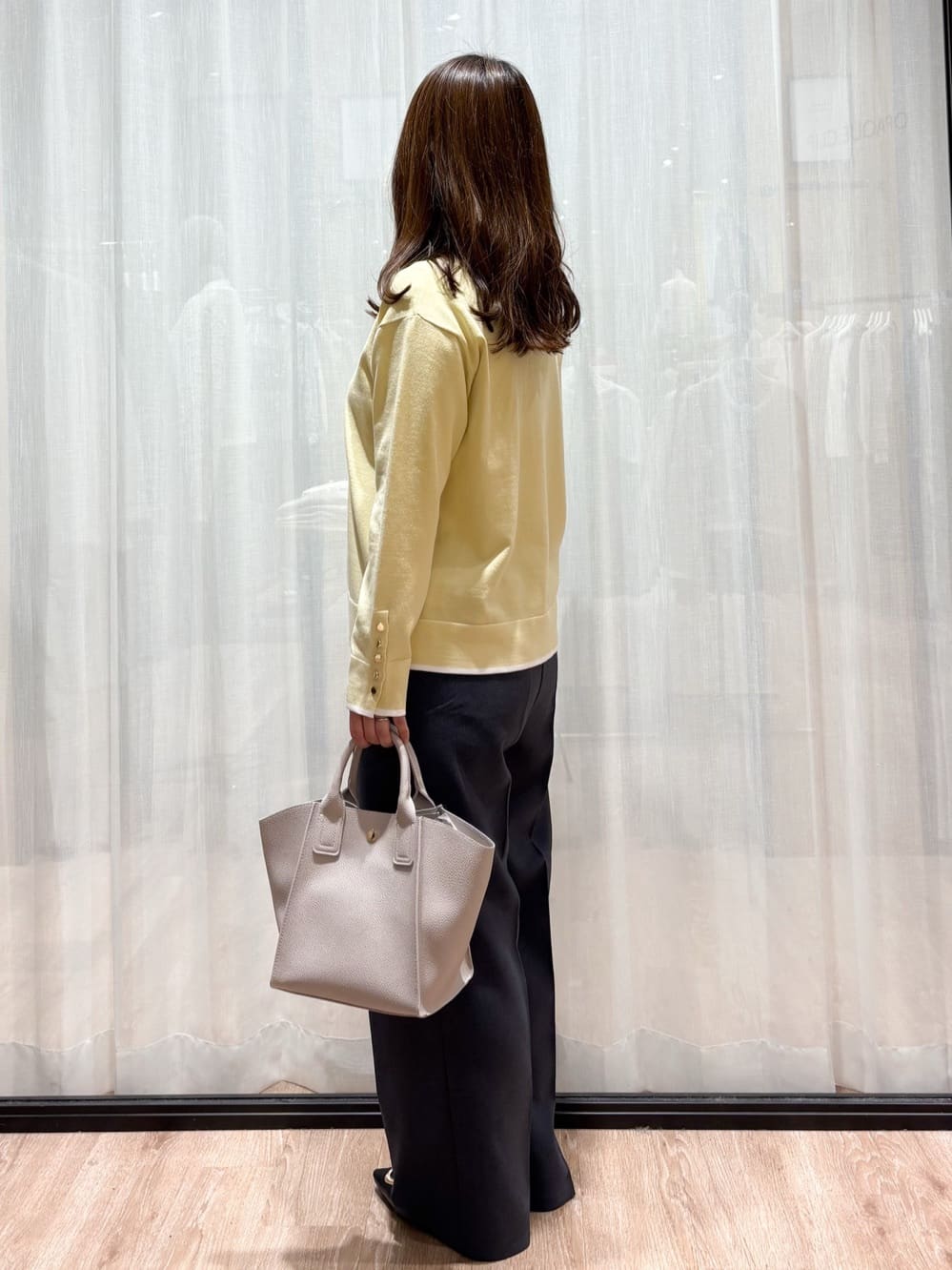 かなさんの「OPAQUE.CLIP｜金ボタン使いリラクシーニット【洗濯機OK】」を使ったコーディネート