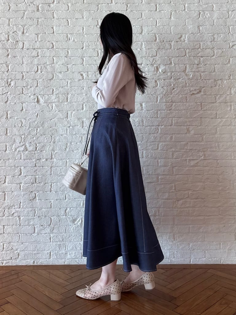 AOIさんの「Couture brooch｜【洗える】ハートネック テレコプルオーバー」を使ったコーディネート