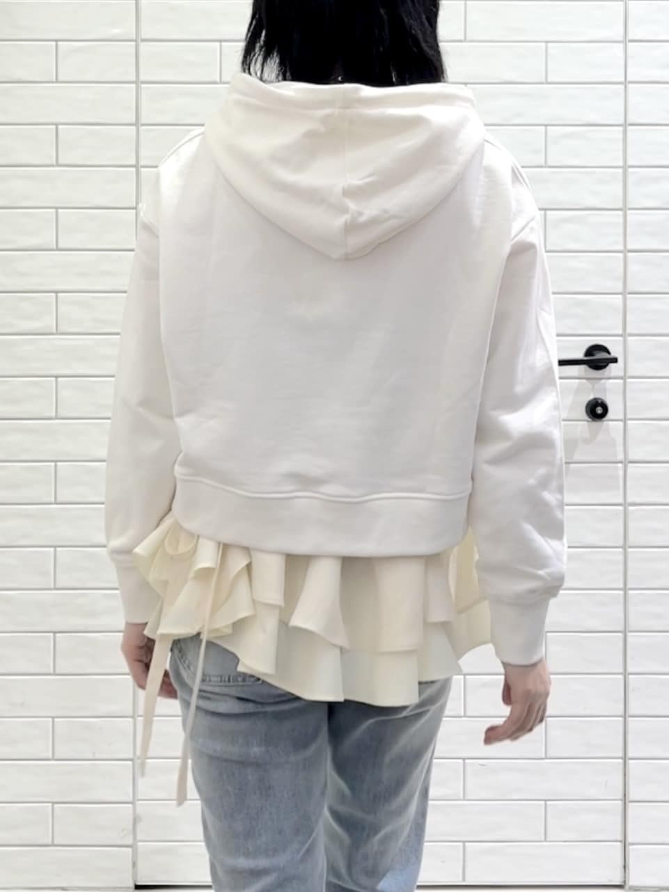 しおりさんの「OPAQUE.CLIP｜ショート裏毛フーディ【洗濯機OK】」を使ったコーディネート