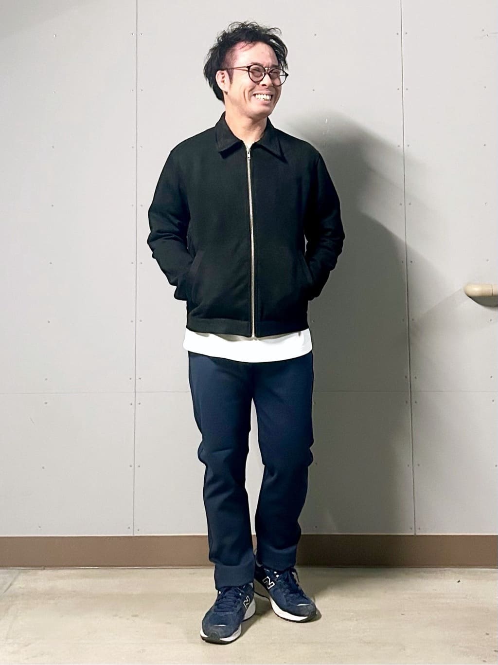KENJI Iさんの「THE SHOP TK｜【首元にさりげないアクセント】ステッチダンボールプルオーバー」を使ったコーディネート