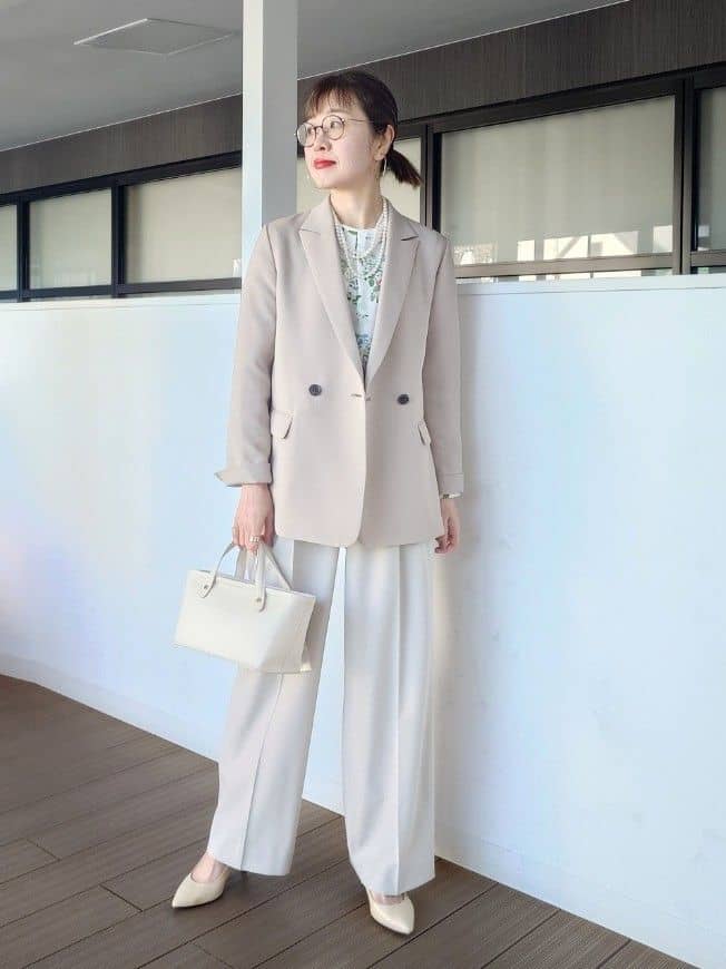 MUTSUKOさんの「UNTITLED｜【花柄/洗える】ボタニカルブラウス」を使ったコーディネート