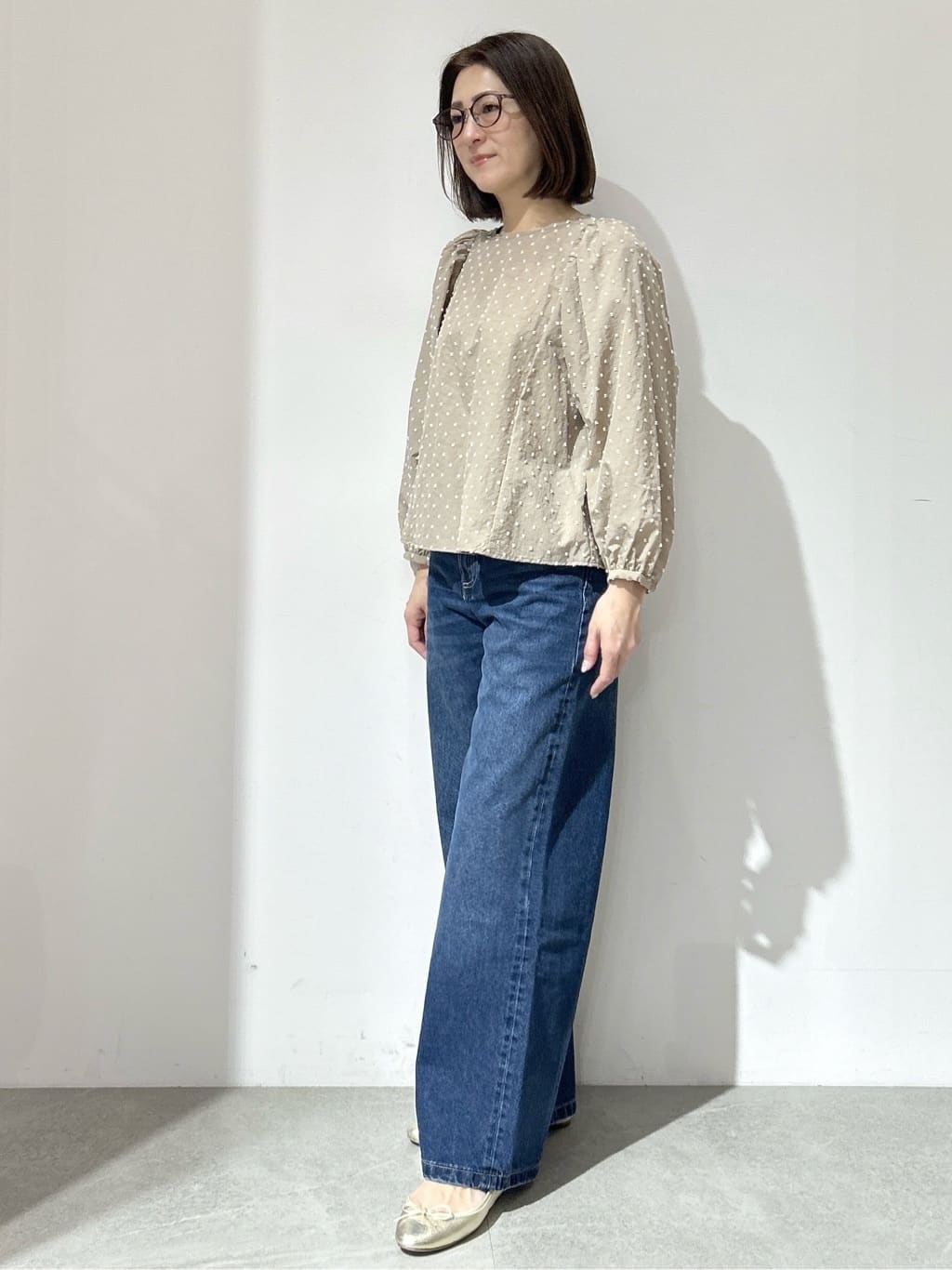 NAKAさんの「OPAQUE.CLIP｜ドビードットパフスリーブブラウス【洗濯機OK】」を使ったコーディネート