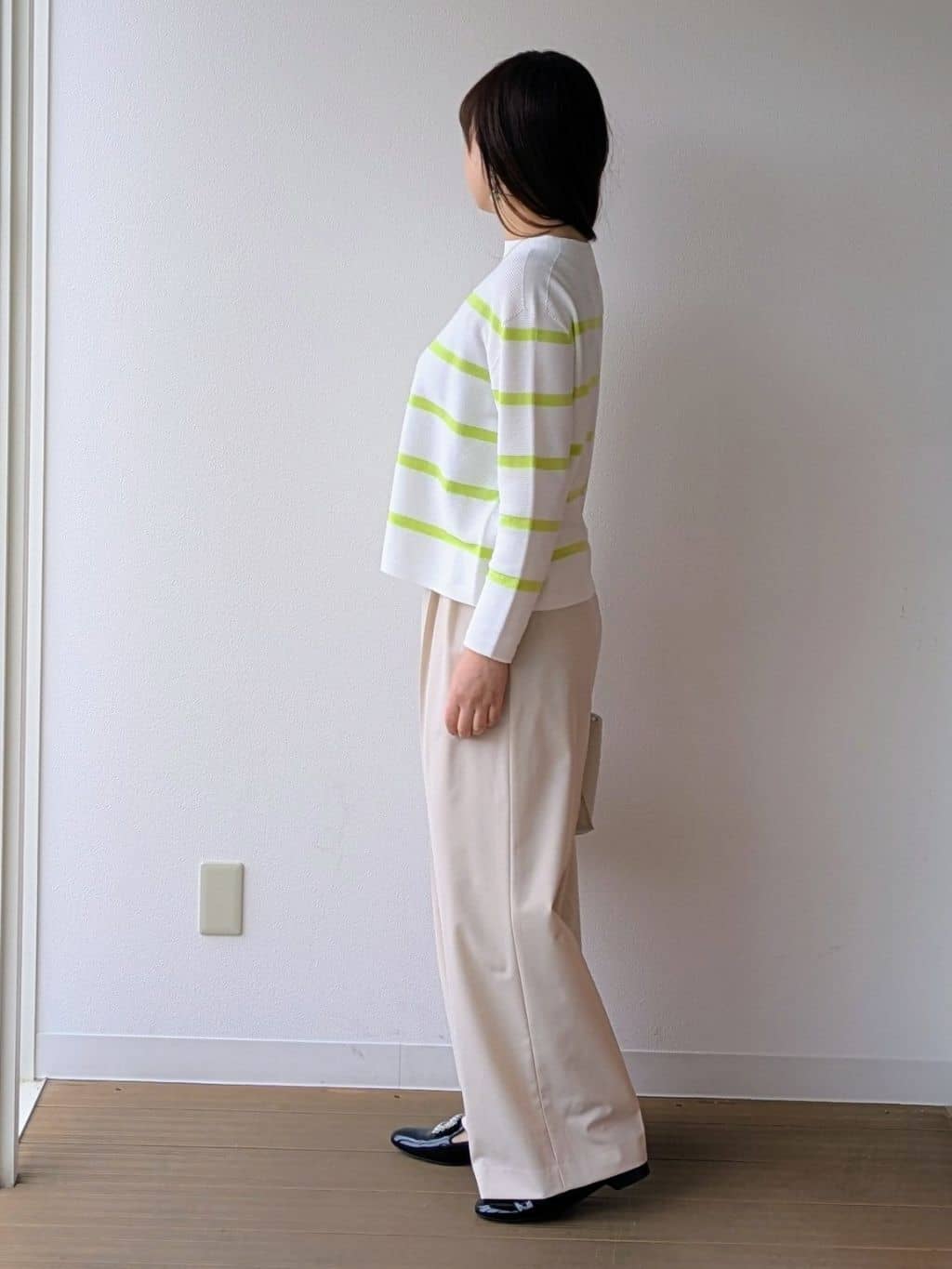 なみきさんの「UNTITLED｜【洗える/ウエスト後ろゴム】ウール混　タックワイドパンツ」を使ったコーディネート