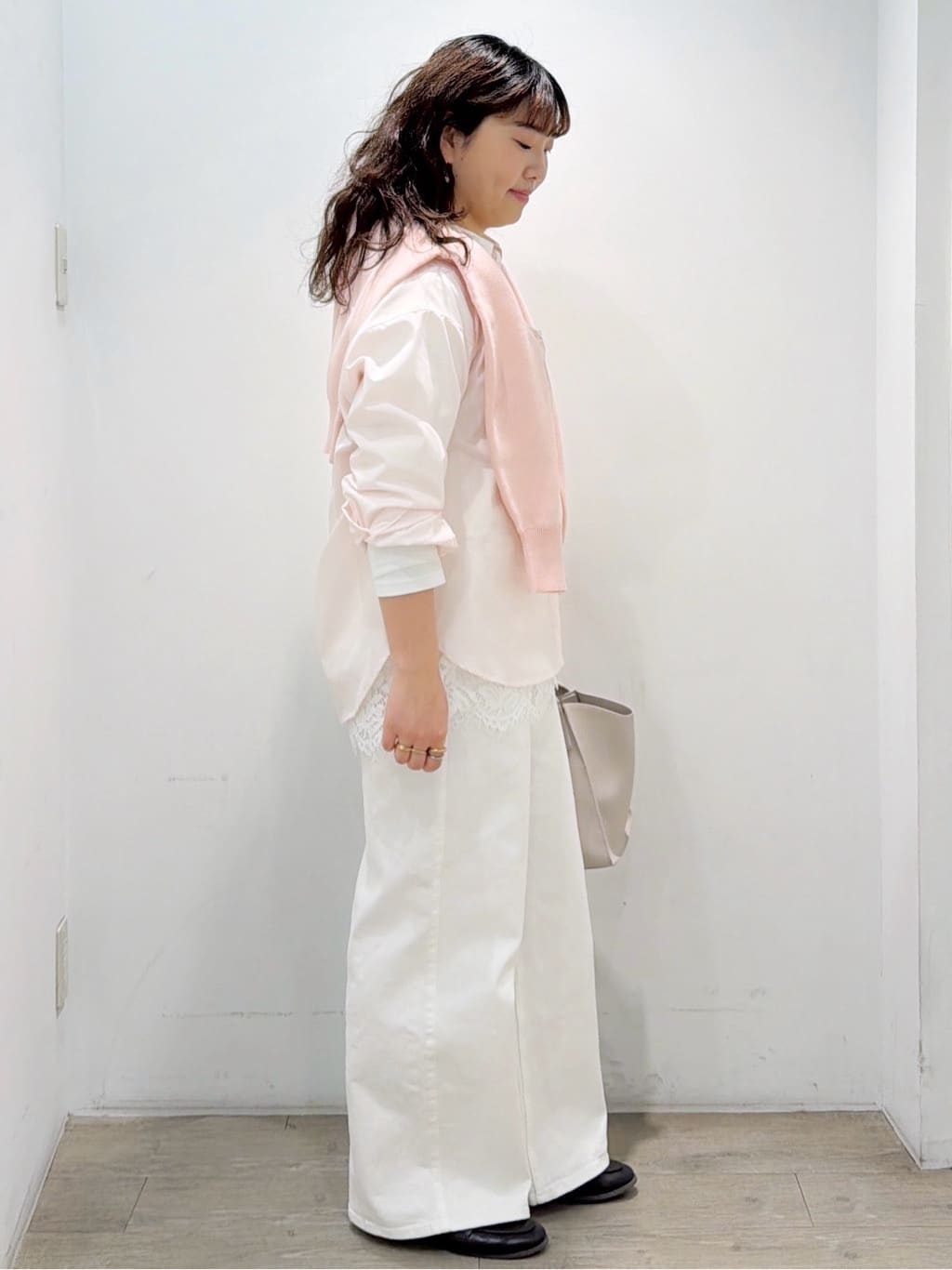sumicaさんの「OPAQUE.CLIP｜スウェットライクニット【洗濯機OK】」を使ったコーディネート