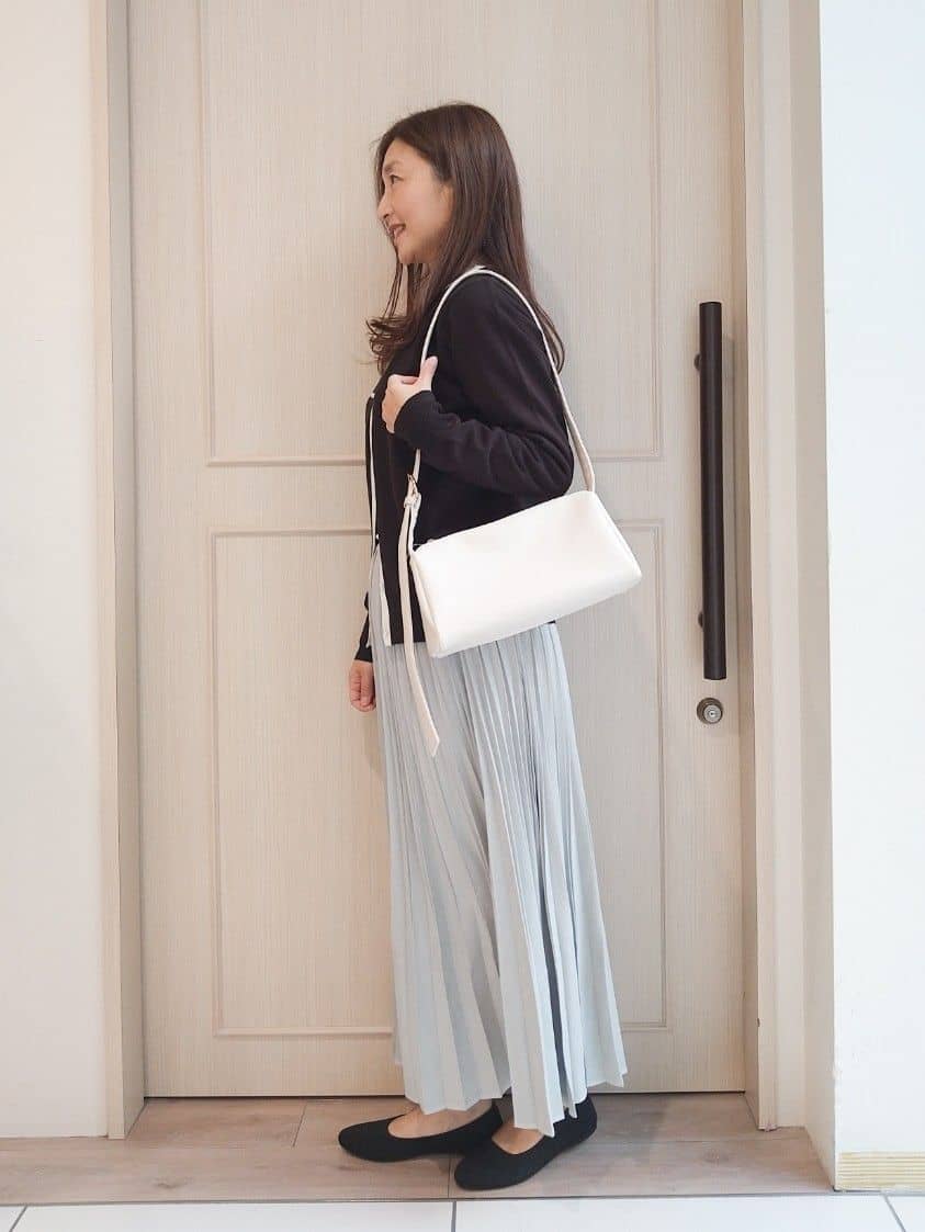 mi-saさんの「SHOO･LA･RUE｜【洗濯機可/S-LL/アンサンブル可】結局、シンプル クルーネックニット」を使ったコーディネート