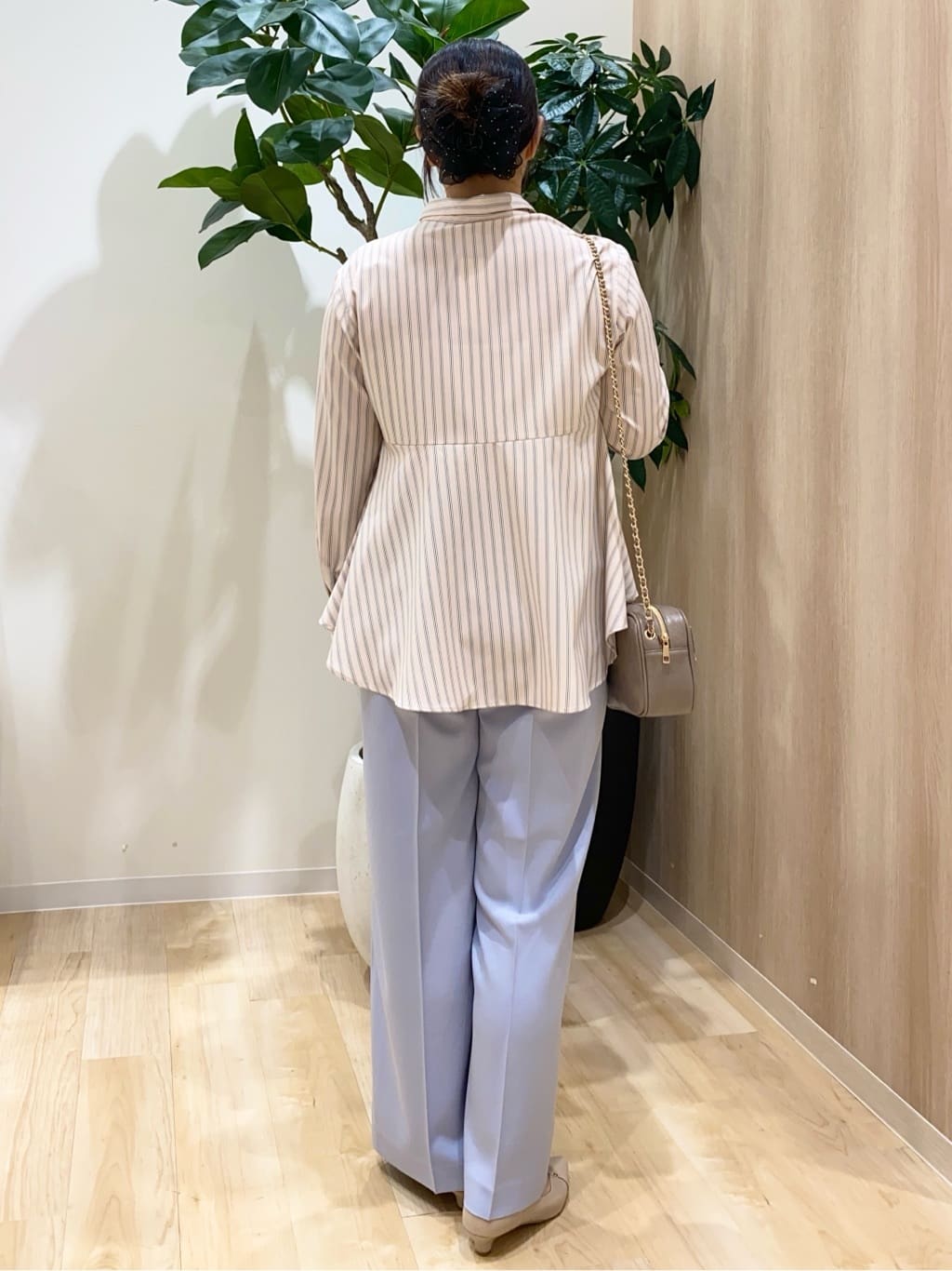 HANAさんの「grove｜【洗える/お仕事にも】ウエストすっきりベルト付ワイドパンツ」を使ったコーディネート