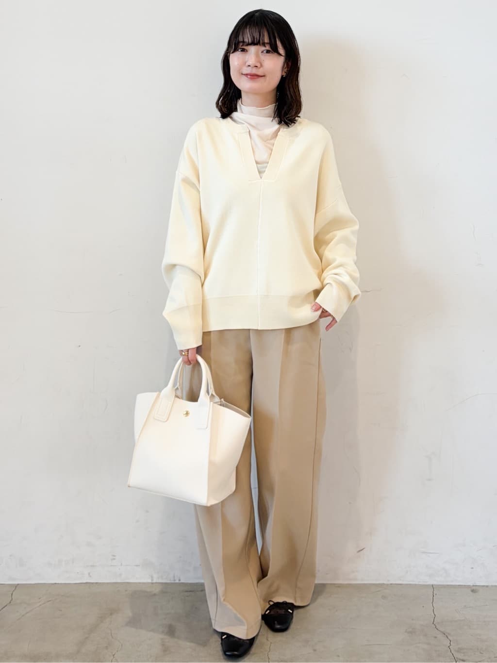 haruさんの「OPAQUE.CLIP｜キーネックデザインニット【洗濯機OK】」を使ったコーディネート