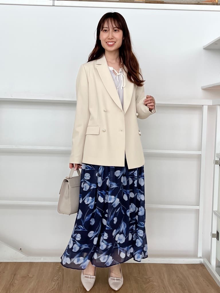 はばさんの「Couture brooch｜【洗える・ハレの日・通勤】配色 細リボンタイ ブラウス」を使ったコーディネート