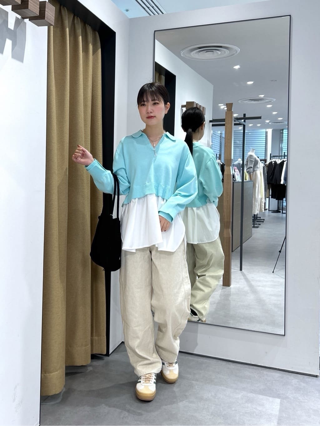 Renoさんの「INDIVI｜ペプラムドッキングニット」を使ったコーディネート