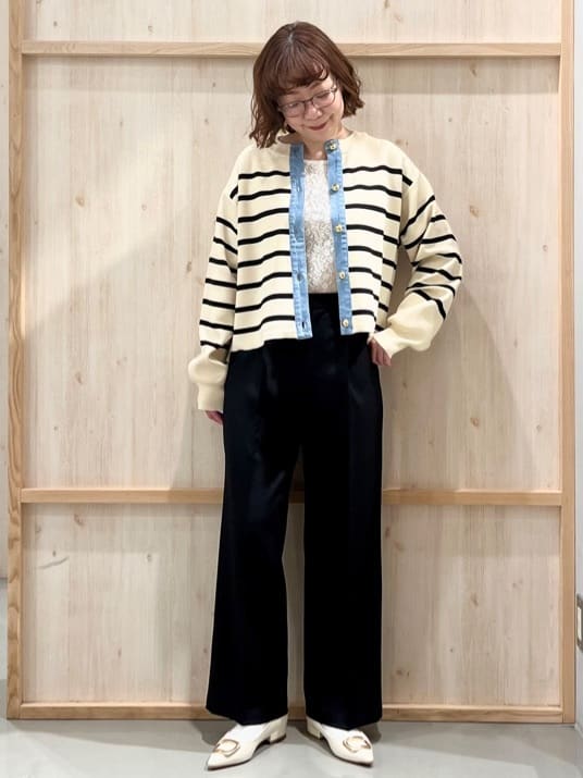 nakoさんの「THE SHOP TK｜【羽織るだけでこなれ感を演出】デニム切替カーディガン」を使ったコーディネート