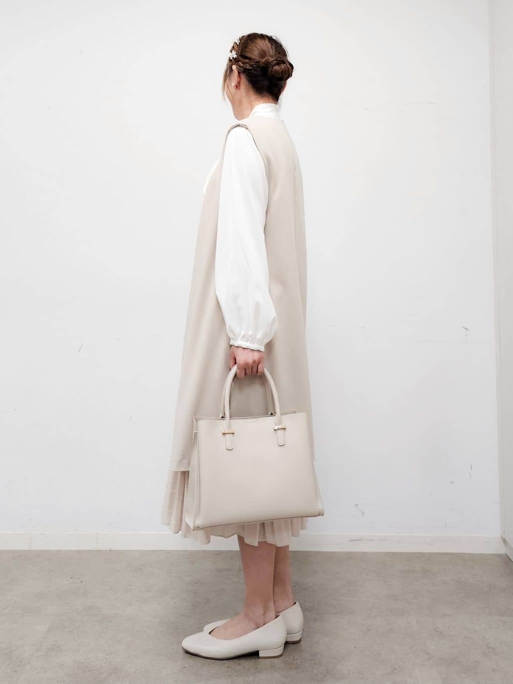 ゆゆさんの「SHOO･LA･RUE｜【洗濯機可/セットアップ可/S-3L】きちんと楽に。カットジョーゼット ロングジレ」を使ったコーディネート