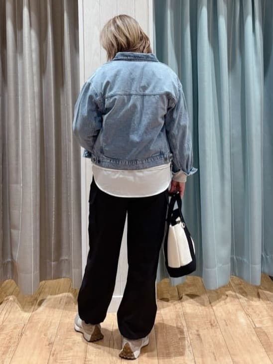 HANAさんの「SHOO･LA･RUE｜【SHOO・LA・RUE DENIM】羽織るだけでこなれる　オーバーサイズデニムジャケット」を使ったコーディネート
