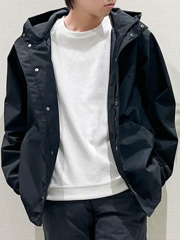SHI-MAさんの「THE SHOP TK｜【季節の変わり目に最適】ナイロンマウンテンパーカ  防風/洗濯機OK」を使ったコーディネート