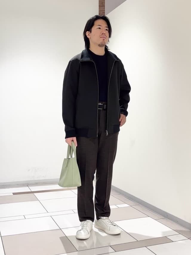 及川さんの「TAKEO KIKUCHI｜【JUST ONE LAYER】ダウンファブリック ジップアップ リブ ブルゾン」を使ったコーディネート