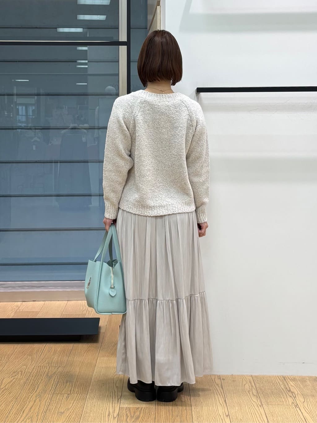 asamiさんの「INDIVI｜【洗える／丈調整可能】ギャザーフレアスカート」を使ったコーディネート