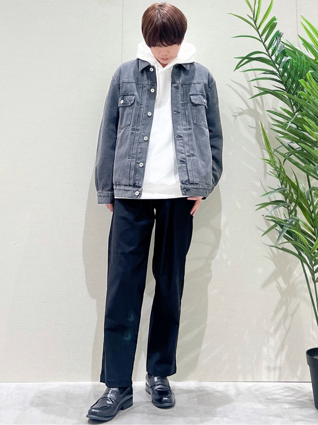 SHI-MAさんの「THE SHOP TK｜【大人にも取り入れやすい】デニムジャケット セットアップ可/洗濯機OK」を使ったコーディネート