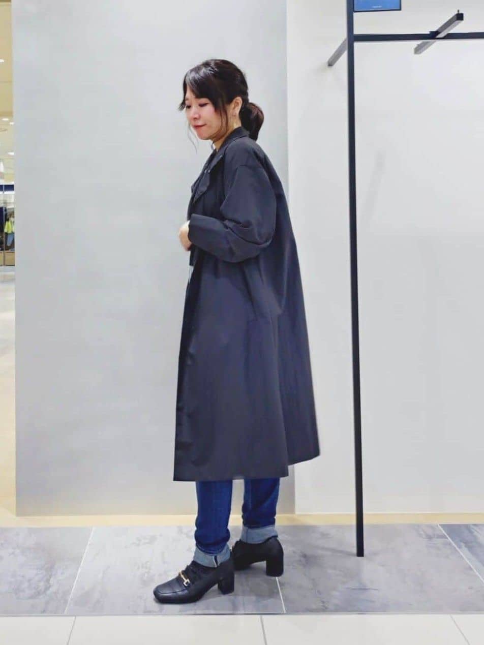 TOMOMIさんの「INDIVI｜【通年活躍！褒められデニム】スキニー デニムパンツ」を使ったコーディネート