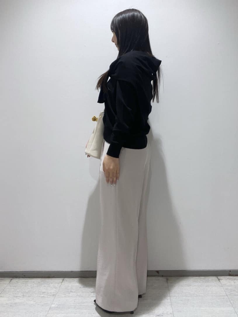 meiさんの「INDIVI｜【洗える／アンサンブル可能】シンプルデザインニット」を使ったコーディネート