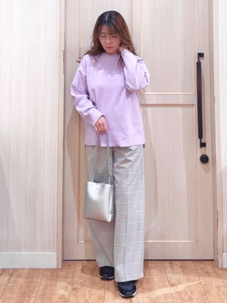 Y O k Oさんの「SHOO･LA･RUE｜【軽量/高レビュー】見た目よりもたっぷり入る ふわっと軽い3層ショルダー」を使ったコーディネート