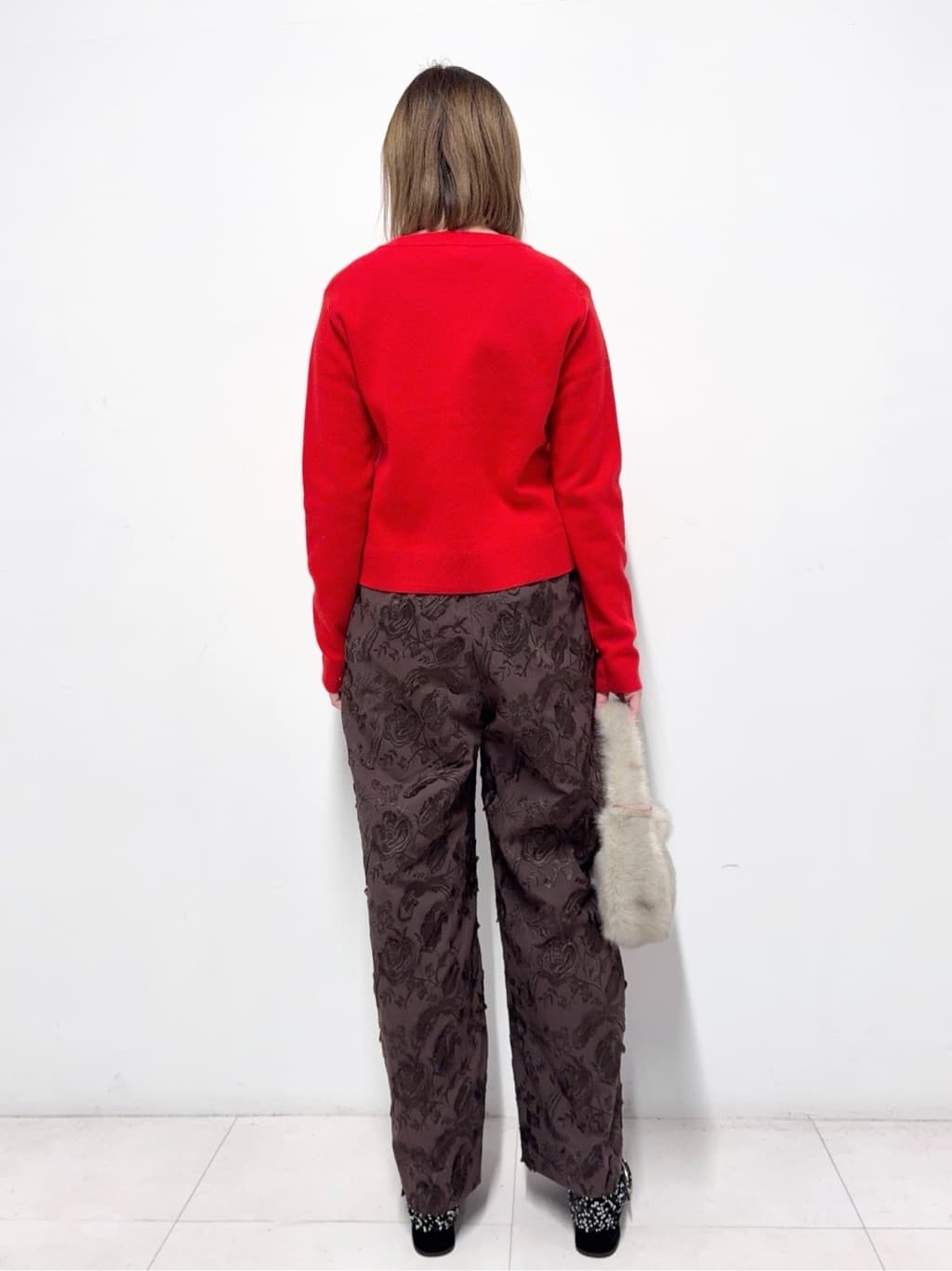 Nishijimaさんの「DRESSTERIOR｜【ウォッシャブル/ウエストゴム】コットンエンブロイダリー イージーパンツ」を使ったコーディネート