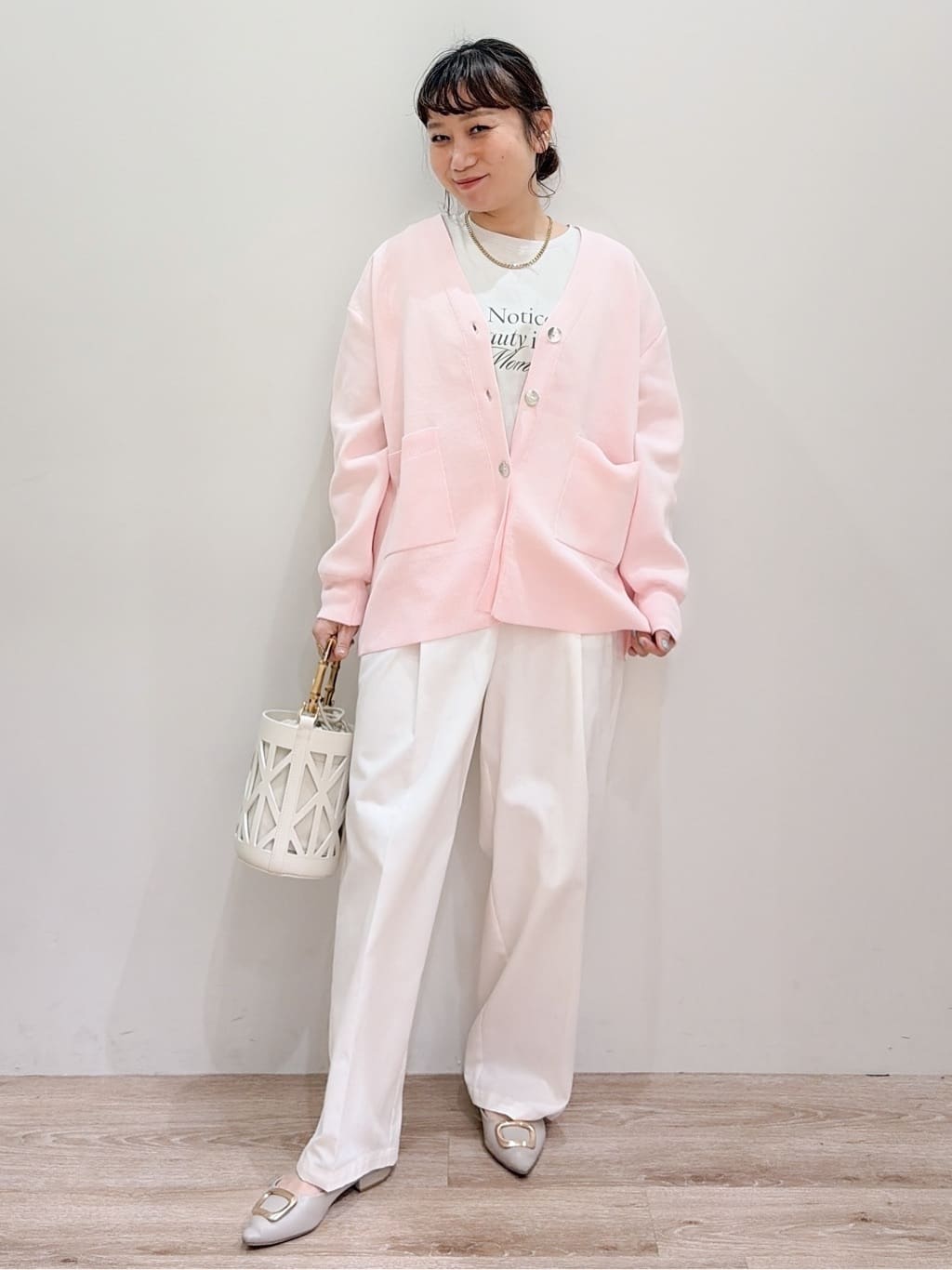 risayanさんの「OPAQUE.CLIP｜リラクシーロゴプリントTシャツ【洗濯機OK】」を使ったコーディネート