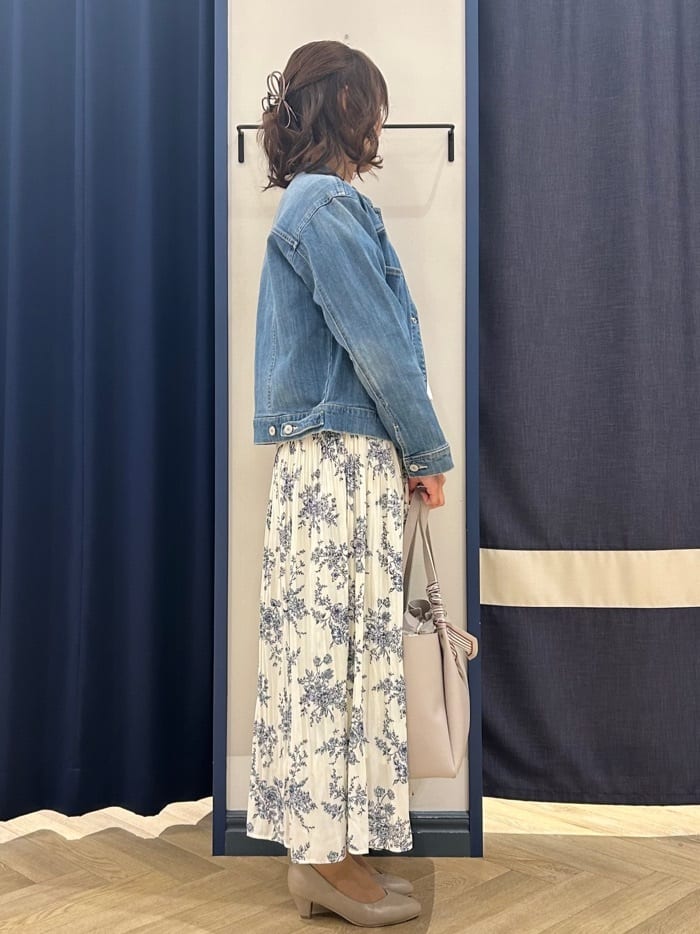 Orikaさんの「grove｜着心地軽やか、動きやすいストレッチデニムジャケット」を使ったコーディネート