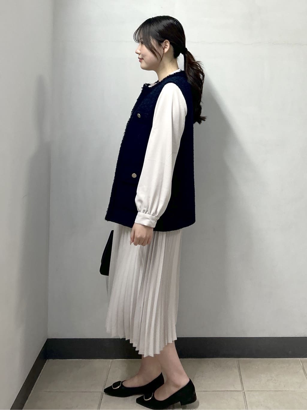 sayaさんの「OPAQUE.CLIP｜《通勤対応》ツイードジレ【洗える】」を使ったコーディネート