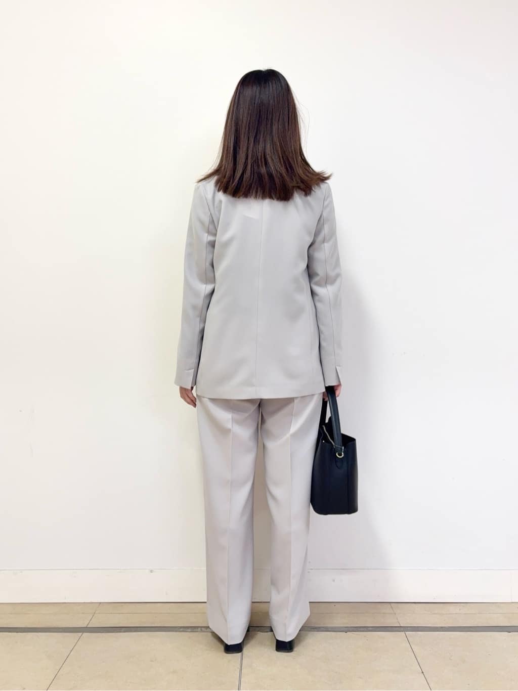 asamiさんの「UNTITLED｜【新色追加/セットアップ可】エアリー ダブルブレストジャケット」を使ったコーディネート