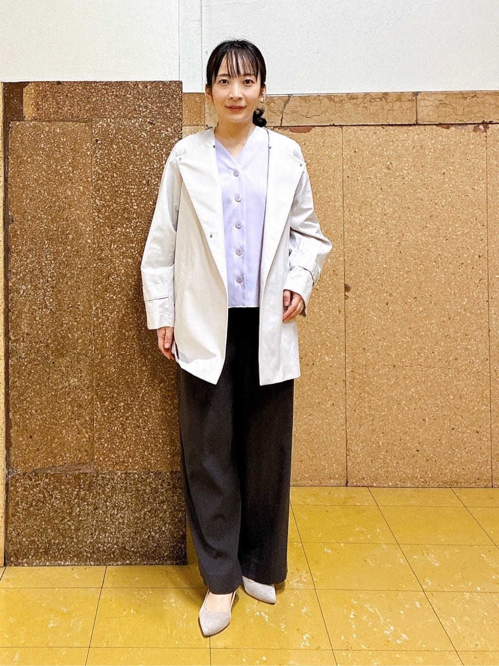 hattoriさんの「INDIVI｜【褒められパンツ／洗える／ウエストゴム】ワイドタックパンツ」を使ったコーディネート