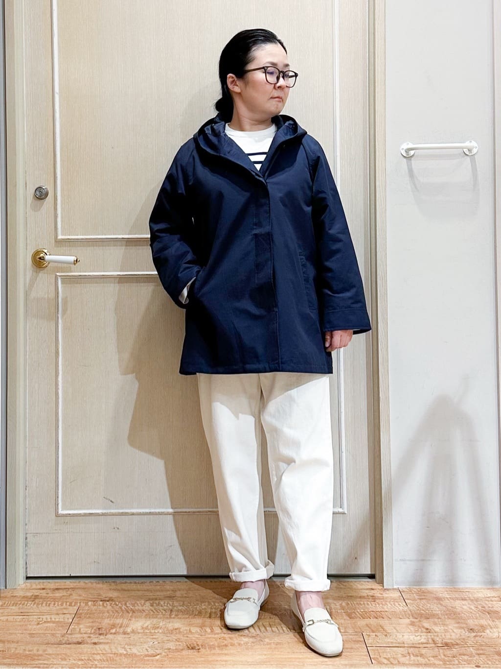 umeさんの「SHOO･LA･RUE｜【防花粉/洗濯機可/S-LL】ゆったり着られる 大人のテントフーディージャケット」を使ったコーディネート