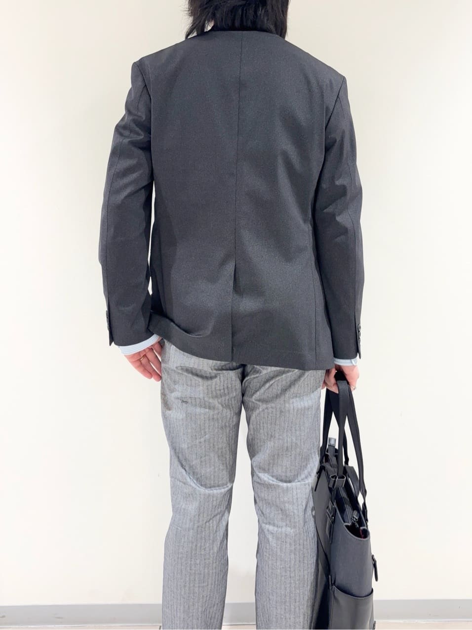 及川さんの「TAKEO KIKUCHI｜【360&deg;ストレッチ／軽量】None Of Stress ライト ジャケット（セットアップ対応）」を使ったコーディネート
