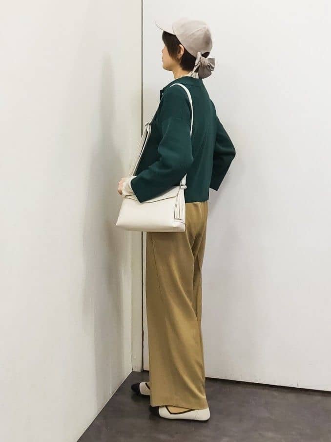 やまちゃんさんの「grove｜高評価！一枚でも羽織でも、大人のTOPS風カーディガン」を使ったコーディネート