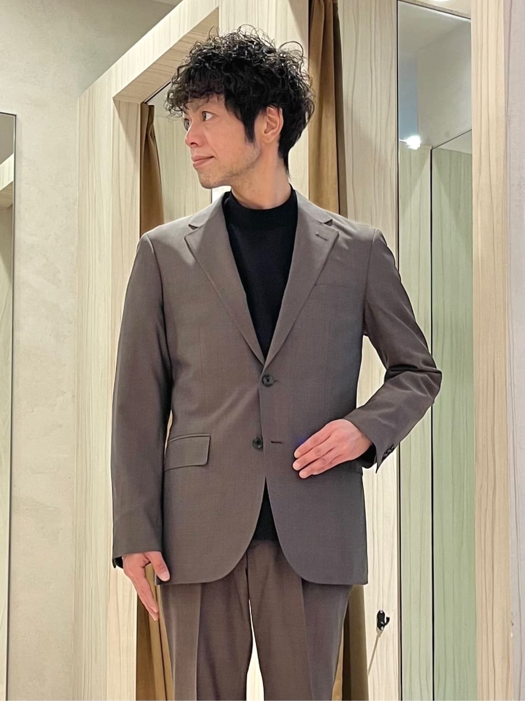 URAさんの「TAKEO KIKUCHI｜撥水ツイル スタンドカラー コート」を使ったコーディネート
