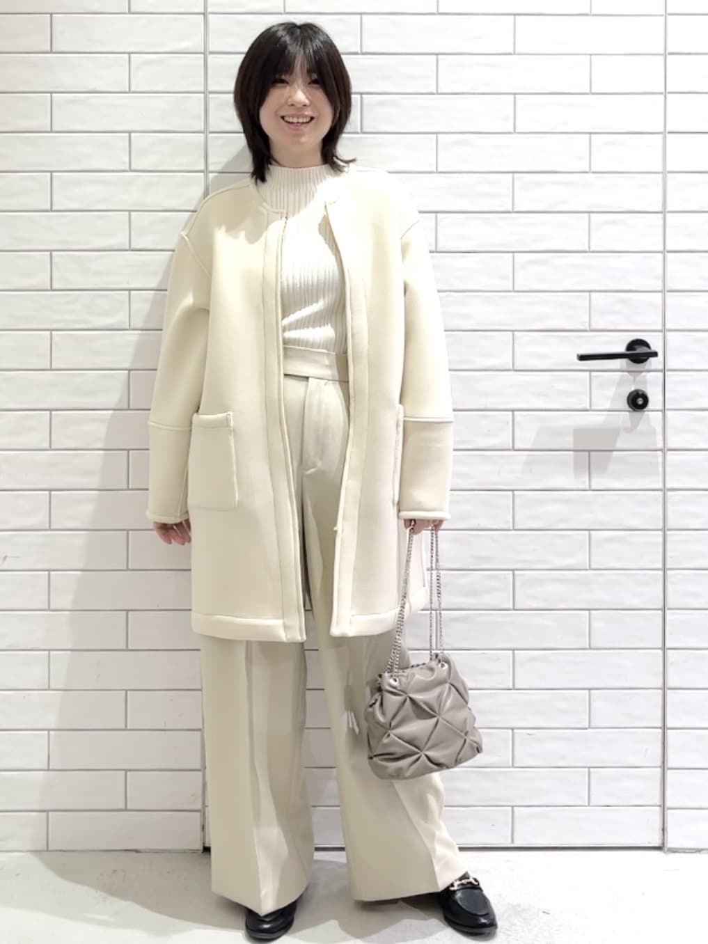しおりさんの「OPAQUE.CLIP｜リバーシブル配色ノーカラーコート【洗濯機OK】」を使ったコーディネート