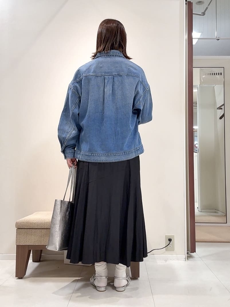 YUIさんの「UNTITLED｜【洗える/レイヤードTシャツ】ラウンドテールジャージプルオーバー」を使ったコーディネート
