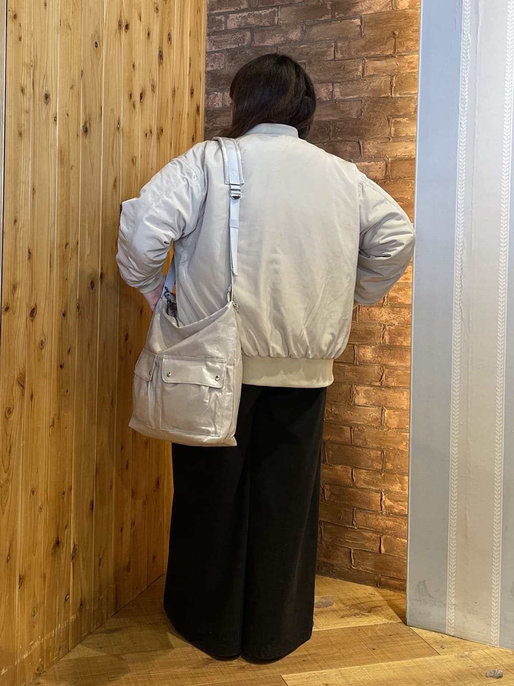 Risaさんの「SHOO･LA･RUE｜【S-LL】大人も取り入れやすい BIGシルエット MA－1ブルゾン」を使ったコーディネート