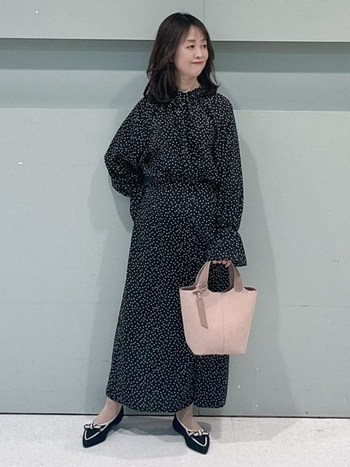 makiさんの「UNTITLED｜【定番人気/はっ水/洗える】タスランショートトレンチコート」を使ったコーディネート